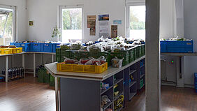 Food package in the premises of the Wismarer Tafel e.V.